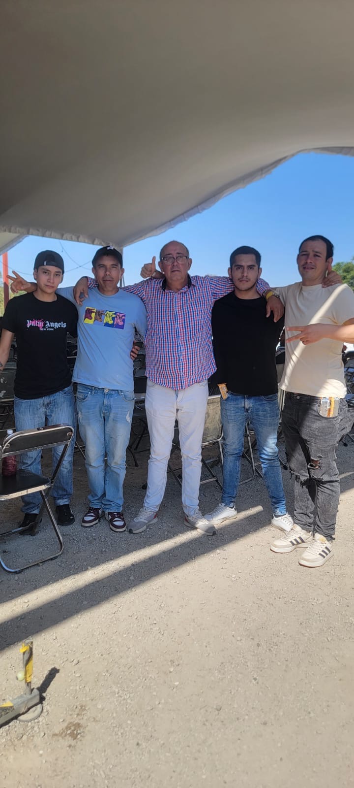 Información de contacto